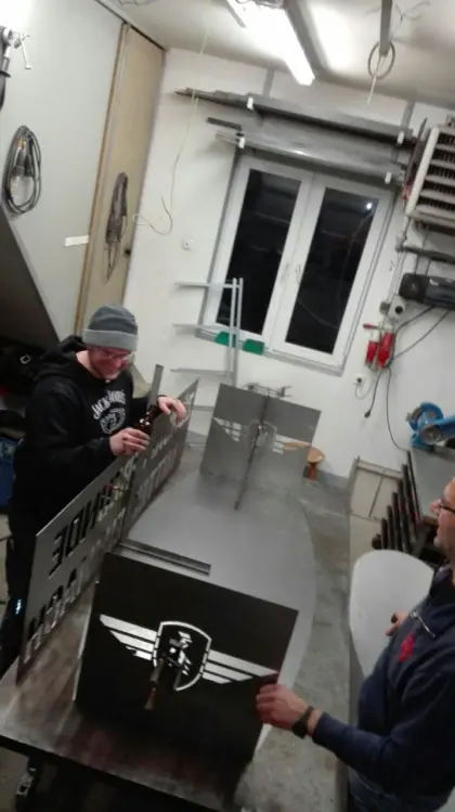 Der Bau unseres Faschingswagen · Foto 3