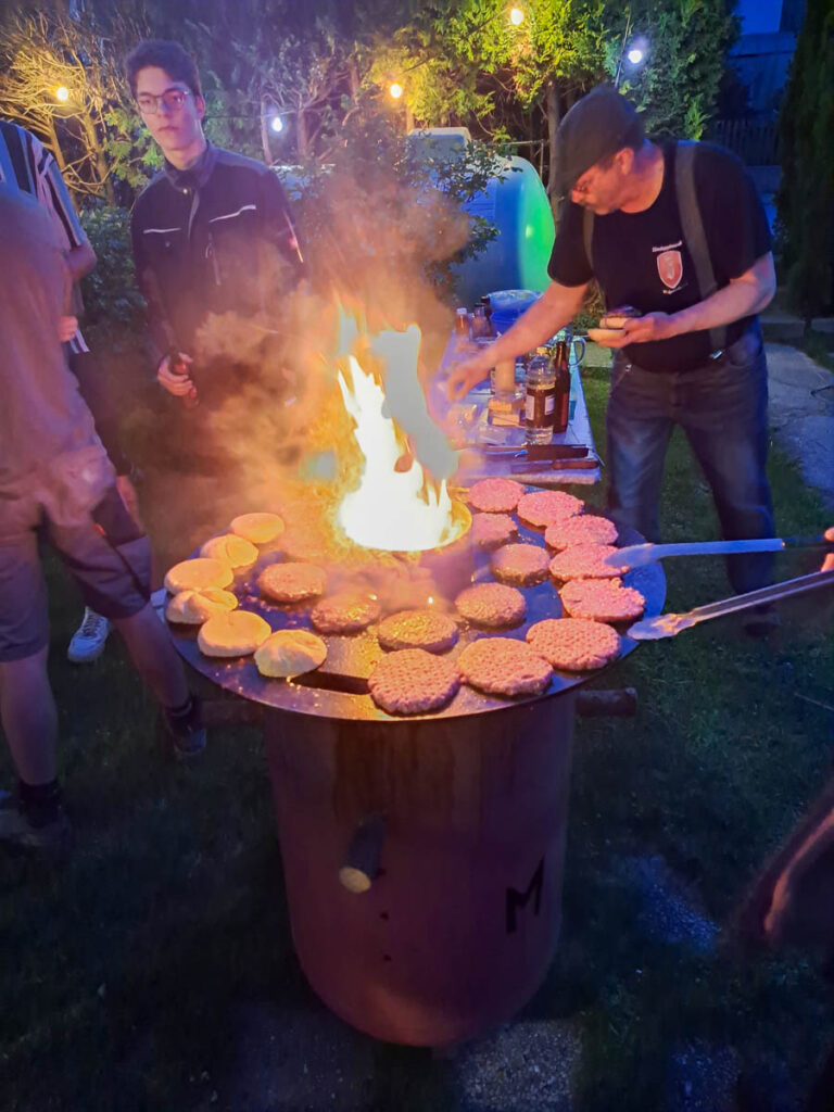 Maifeier – gemütliches Burgergrillen